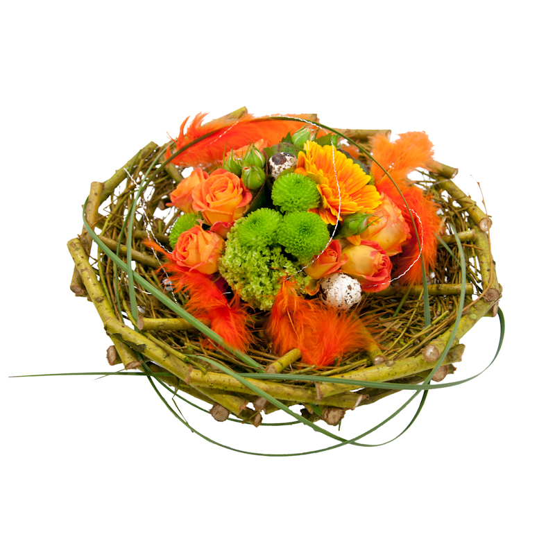 Un nid décoré, composition florale pour Pâques